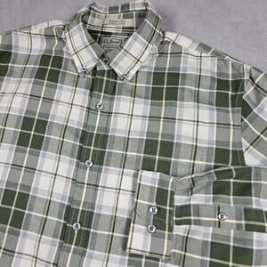 LL Bean Shirt Men's Medium Button Down Green Plaid Long Sleeve Wrinkle Free